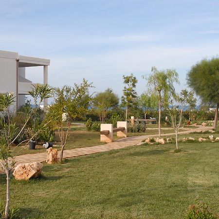 Torre Guaceto Resort Carovigno Buitenkant foto