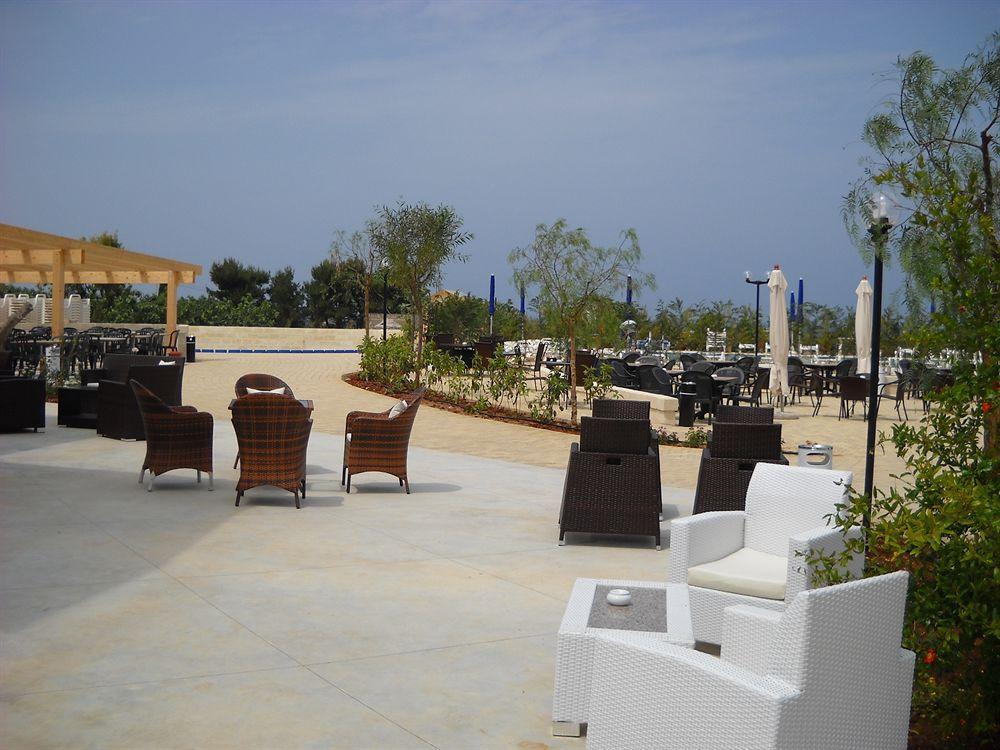 Torre Guaceto Resort Carovigno Buitenkant foto