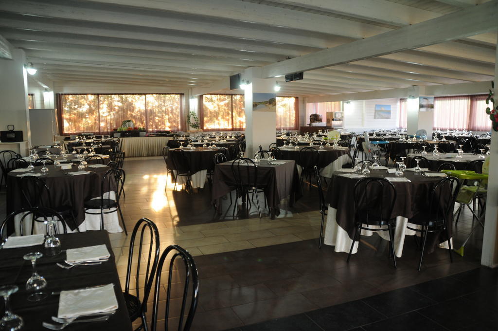Torre Guaceto Resort Carovigno Buitenkant foto