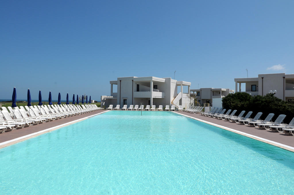 Torre Guaceto Resort Carovigno Buitenkant foto
