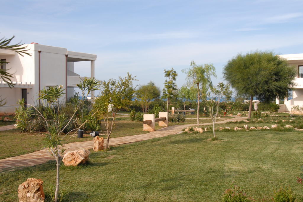 Torre Guaceto Resort Carovigno Buitenkant foto