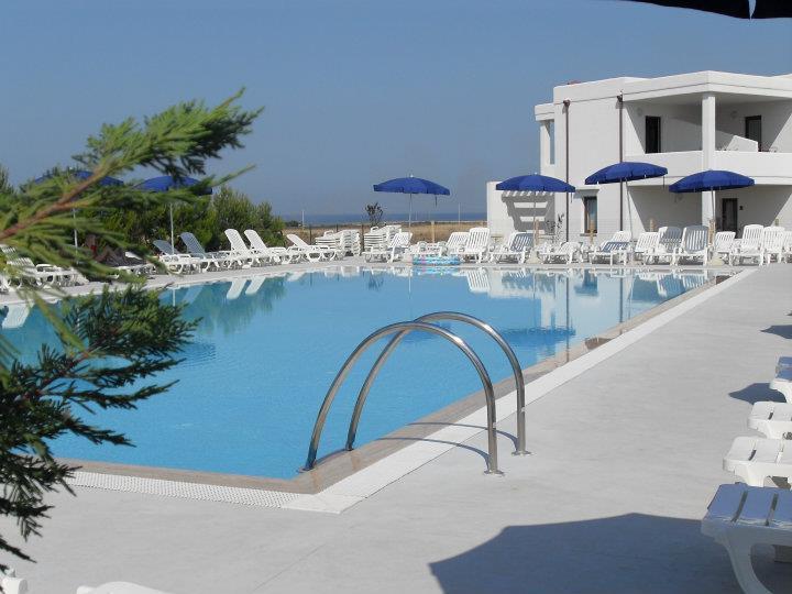 Torre Guaceto Resort Carovigno Buitenkant foto