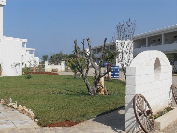 Torre Guaceto Resort Carovigno Buitenkant foto